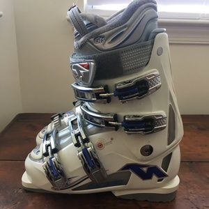 Nordica GTS 8 Olympia Ski Boots Size 240/245 285mm